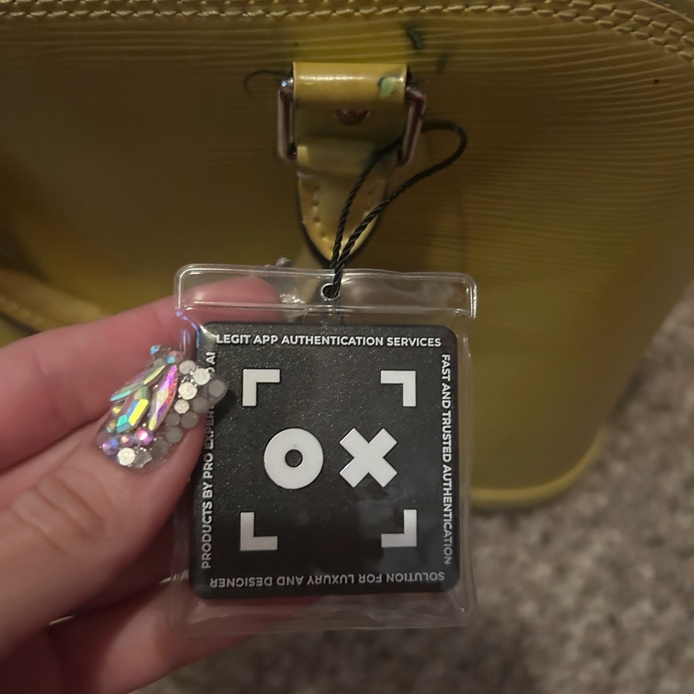 Yellow Authentic Lv Women's Handbag - Picture 5 of 13